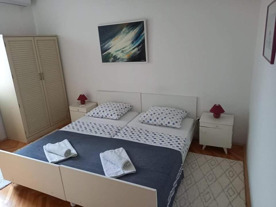 Studio Darija For 2 Persons S Terasom Wi-Fi & Parking Makarska Exterior photo
