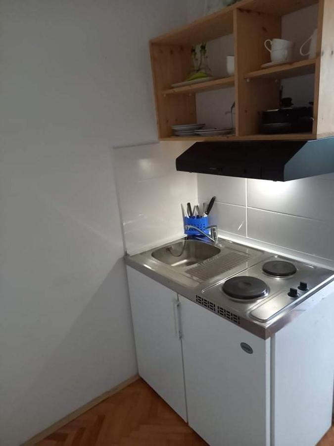 Studio Darija For 2 Persons S Terasom Wi-Fi & Parking Makarska Exterior photo